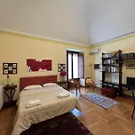 Ursino Apartament *